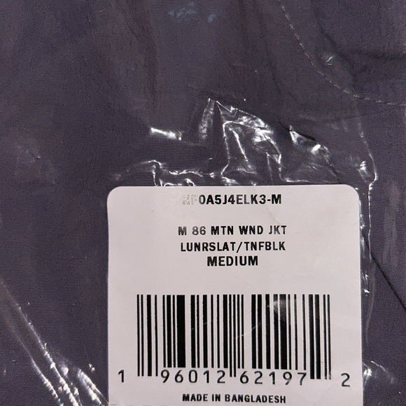 The North Face 86 Mountain Windbreaker Jacket - Picture 11 of 12